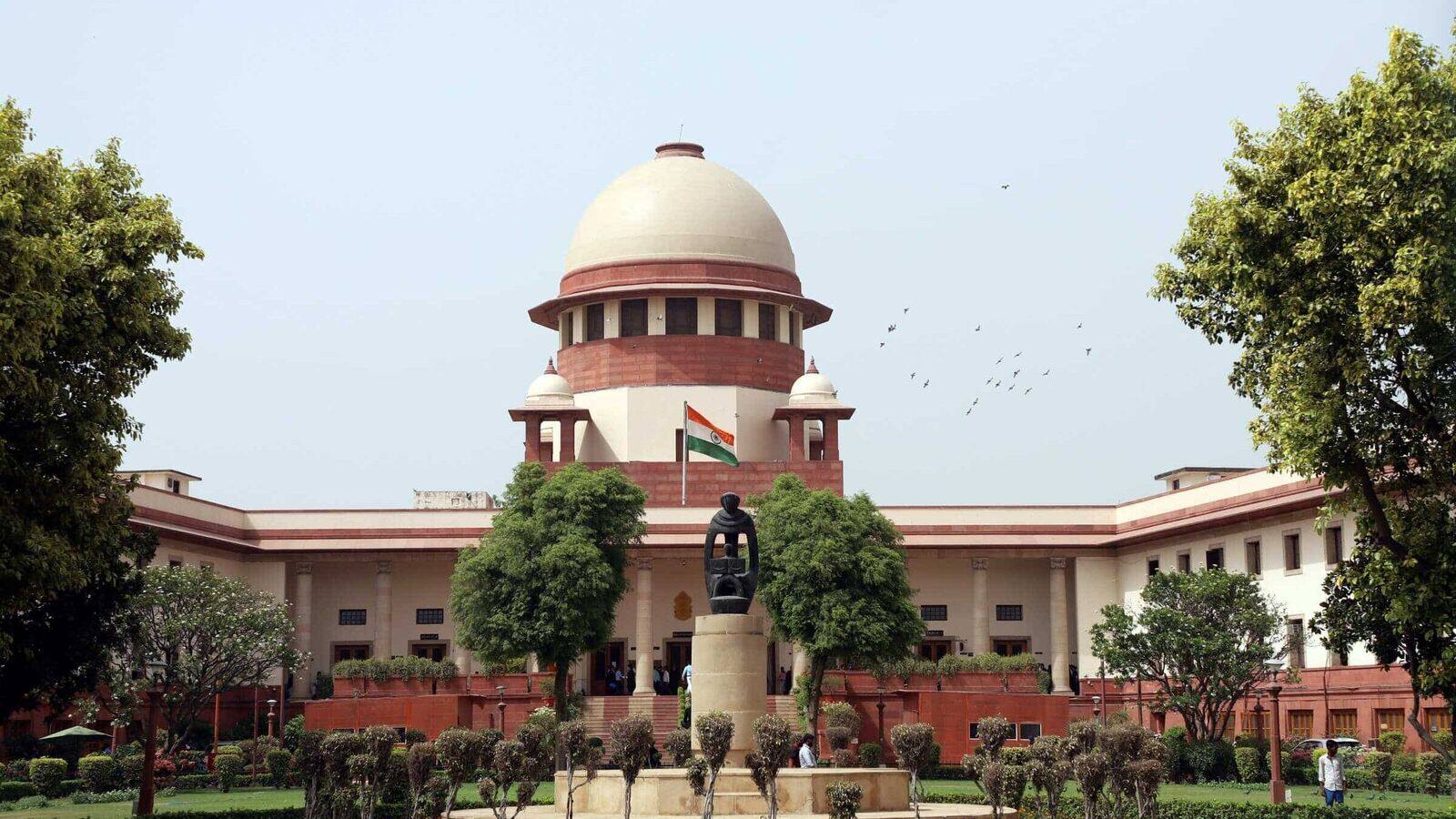 SC to deliver judgment today on petition for reconsideration of 2018 verdict on grant of stay by courts