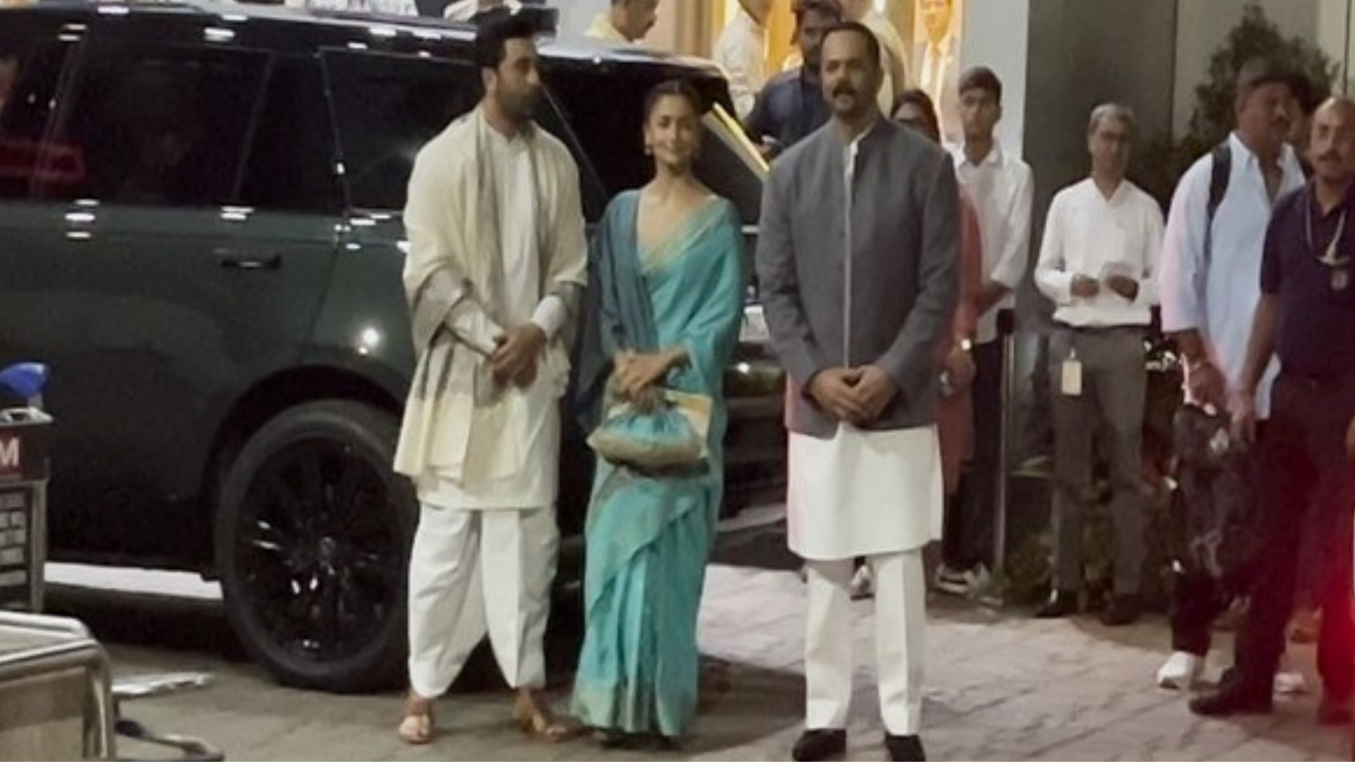 Ranbir Kapoor and Alia Bhatt opt for traditional attire as they depart for Ayodhya