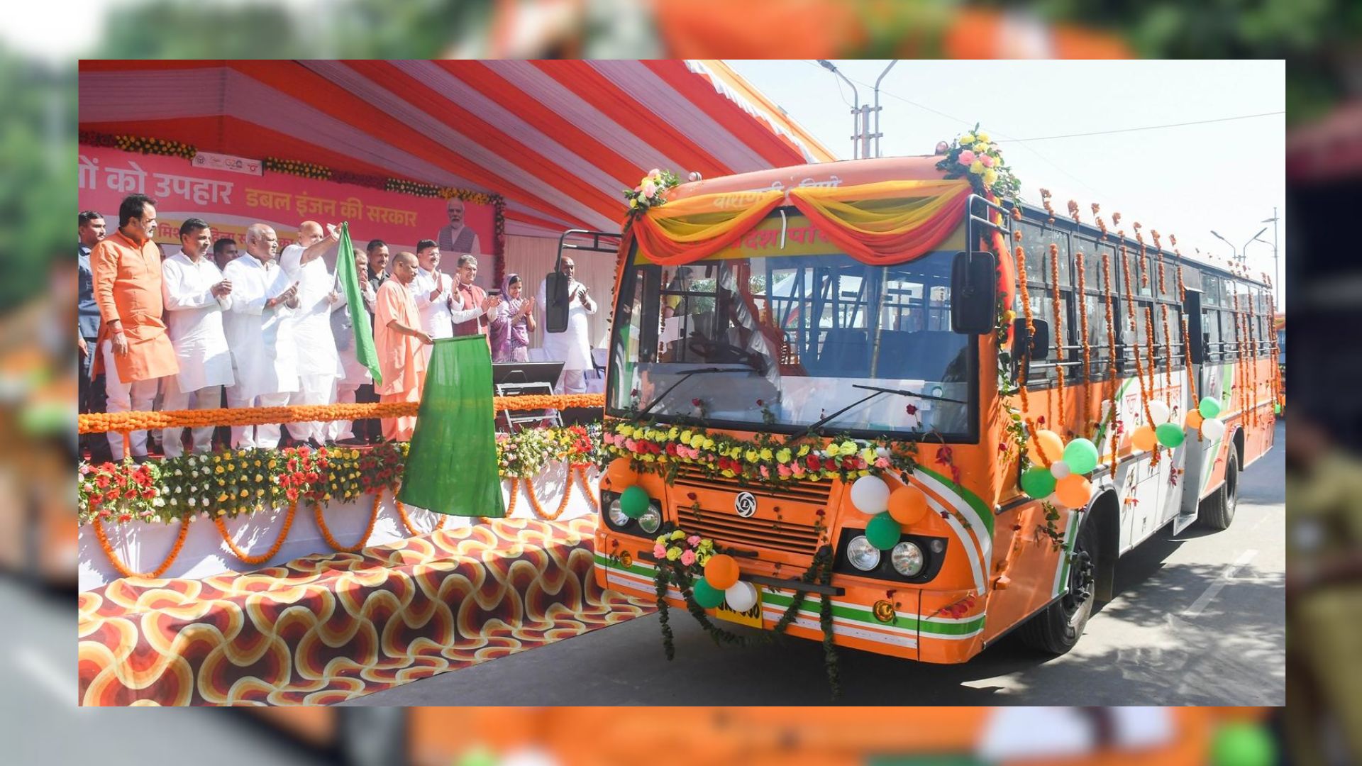 Ram Temple: Yogi flags off 100 e-buses for tourists