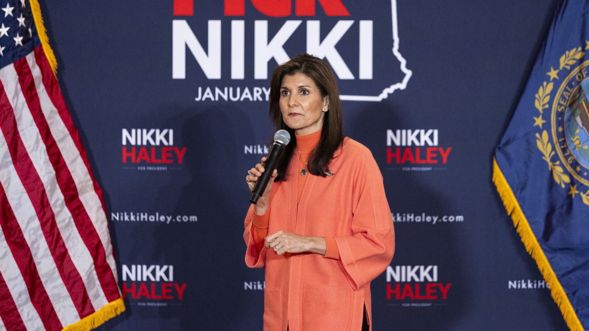 “Mentally Unfit..”: Nikki Haley Takes Jibe on Trump