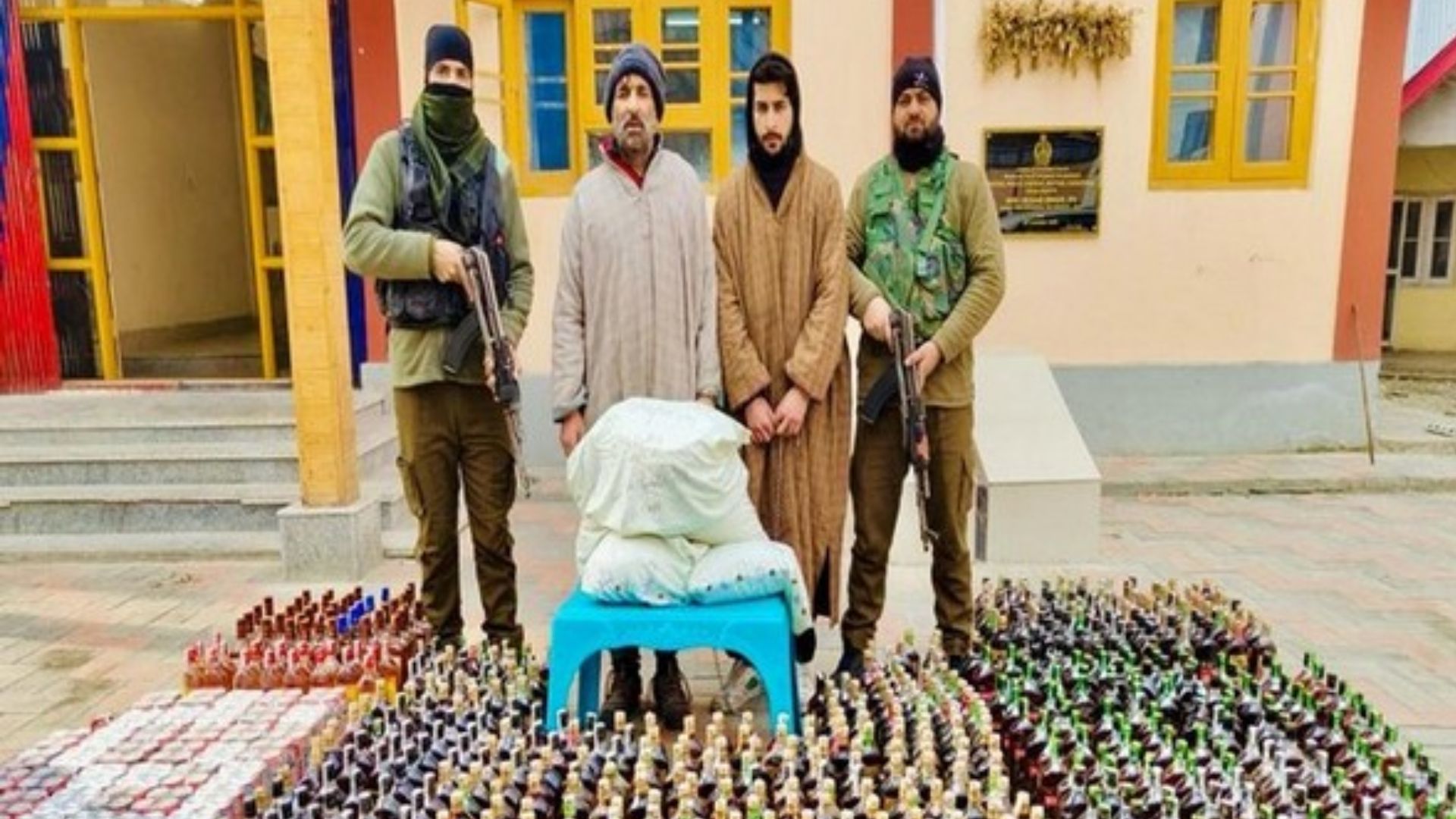 Anantnag Police arrest three with contraband substances