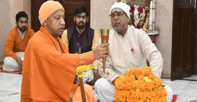 Uttar Pradesh CM Yogi Adityanath Initiates New Year with Rituals at Gorakhnath Temple