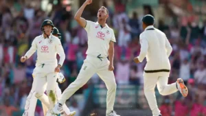 Hazlewood leads Australia’s fightback as Pakistan lose 7 for 68