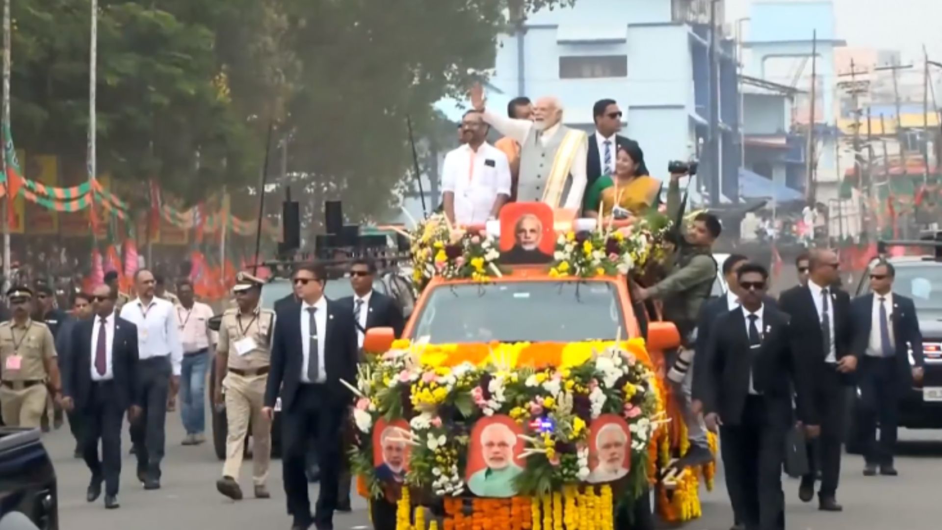 PM Modi Holds Spirited Roadshow in Thrissur, Kerala
