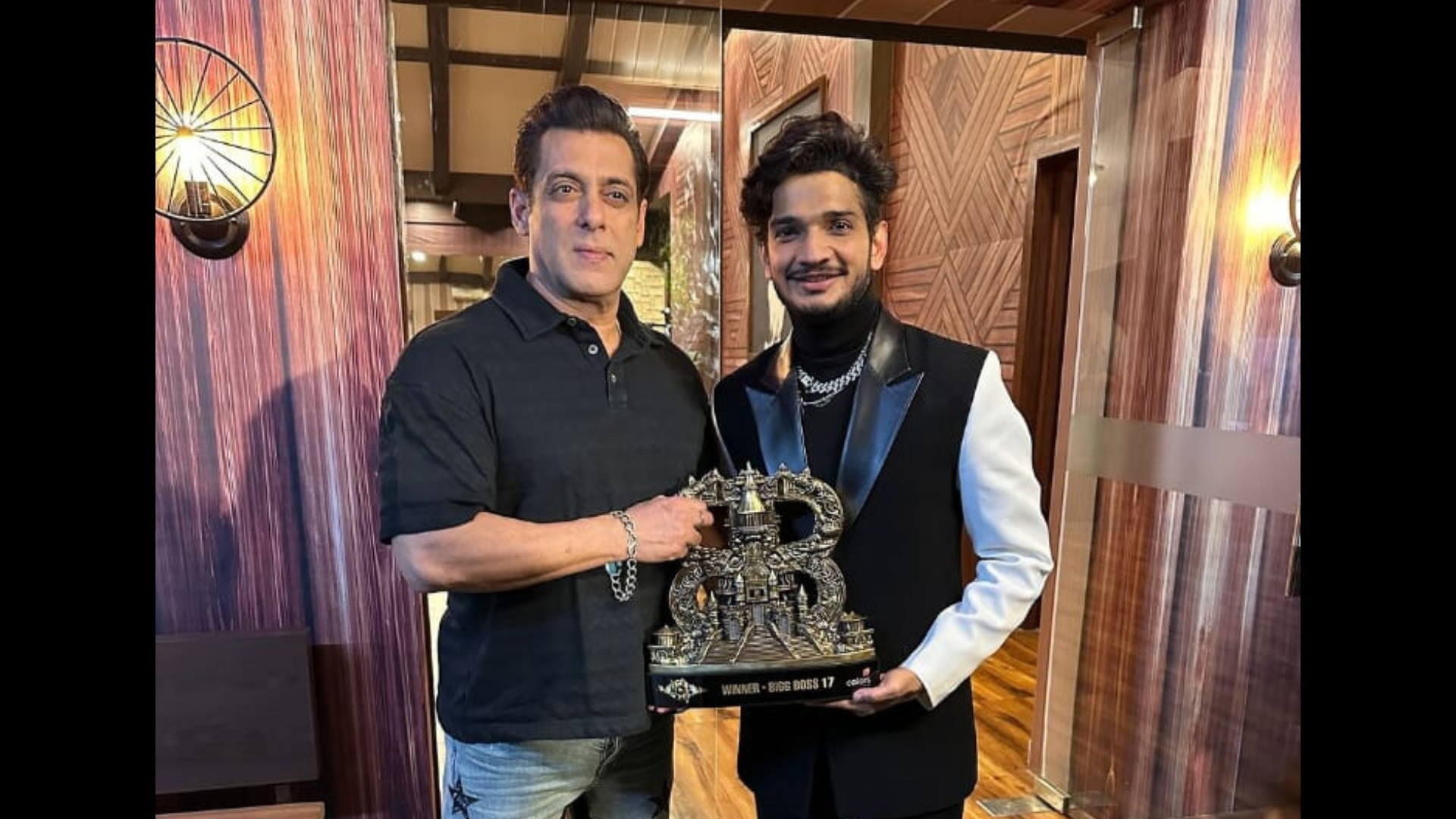 Munawar Faruqui shares picture with Salman Khan after winning Bigg Boss 17
