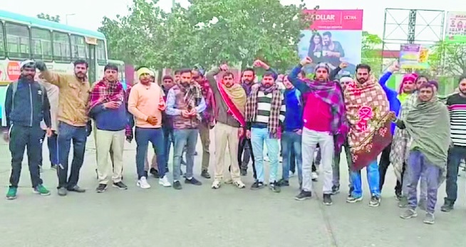 Private bus operators go on 3-day strike, demand rollback of ‘Hit and Run’ law