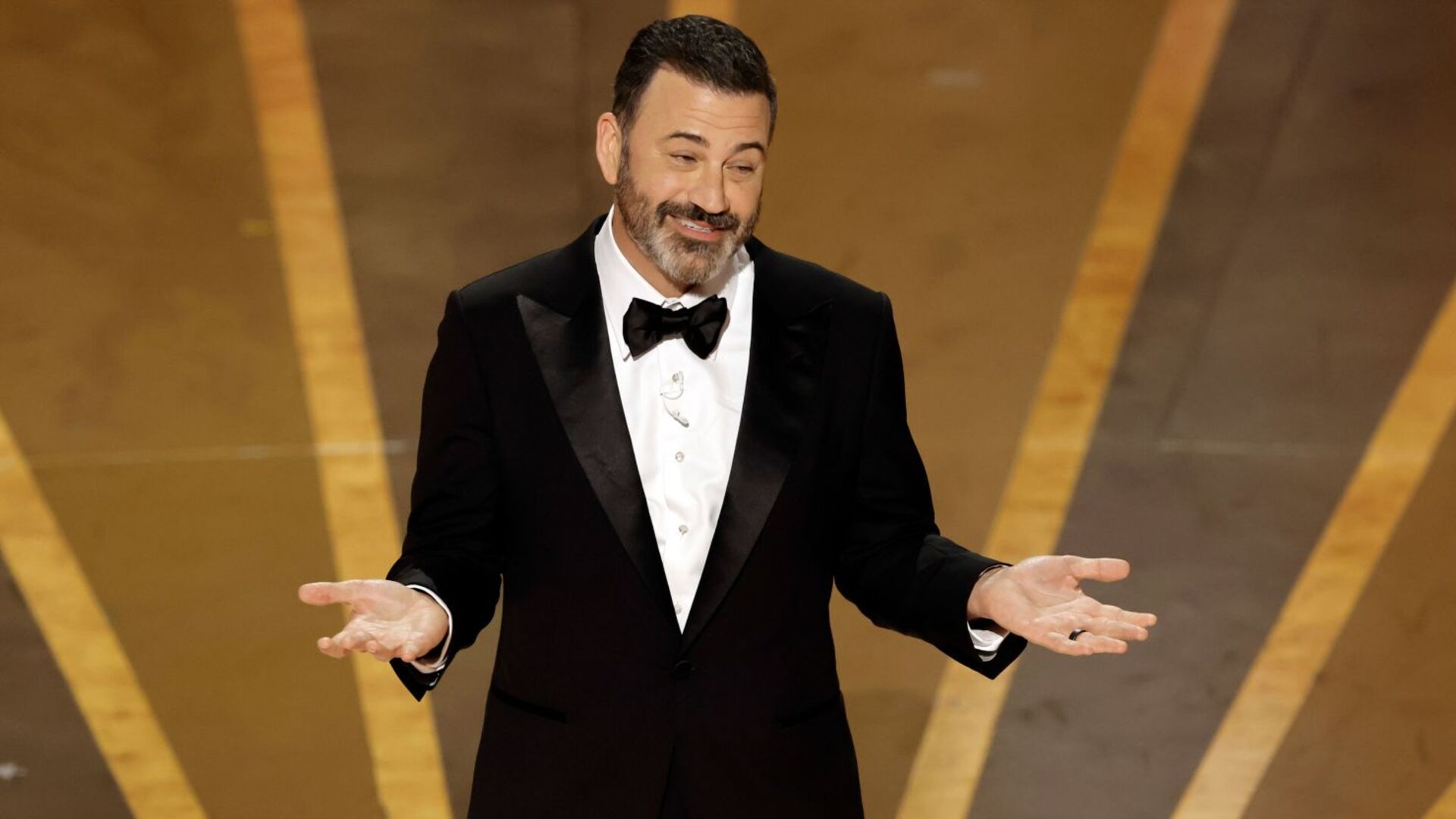 Jimmy Kimmel Convinced To Host The Oscars Again