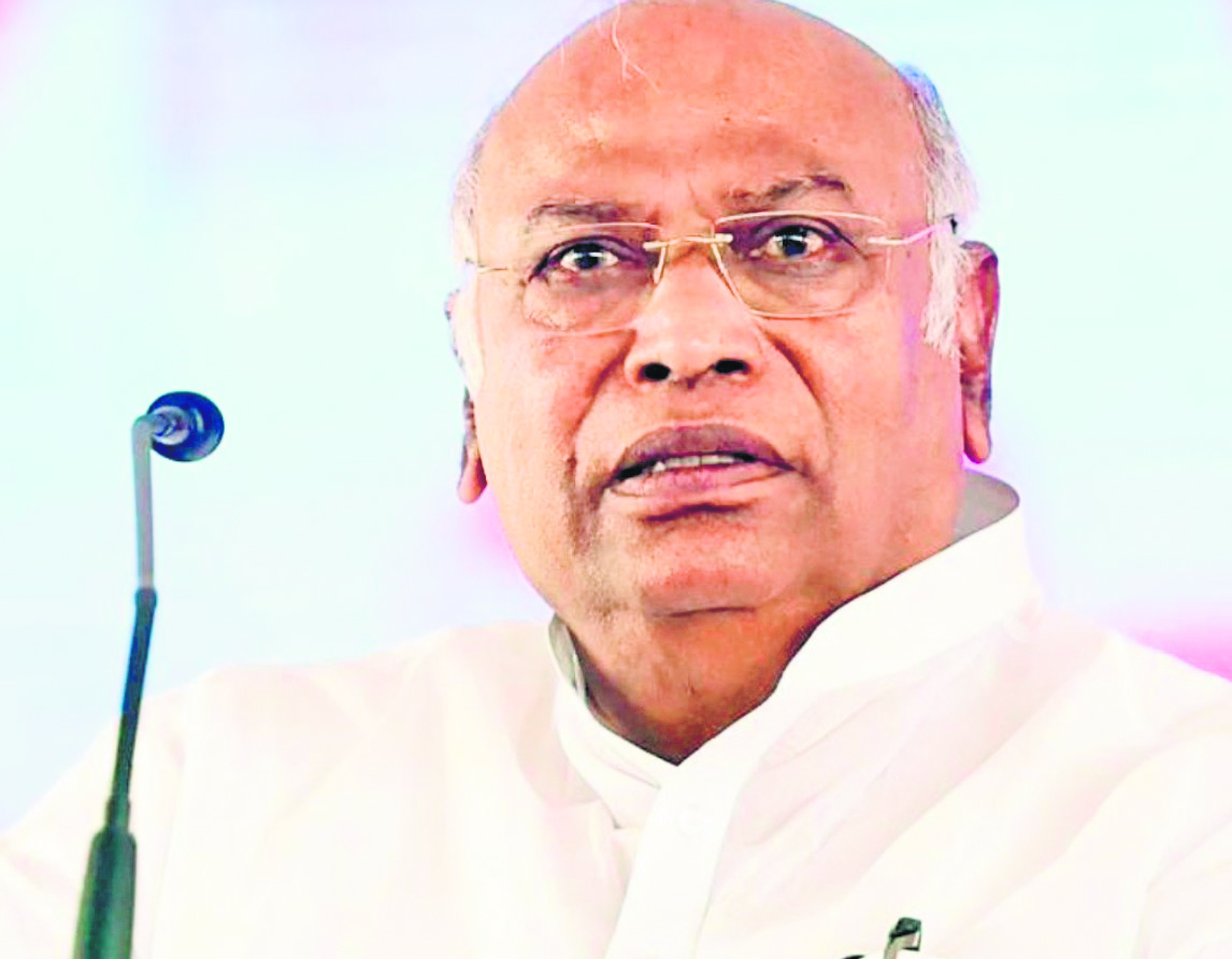 Cong’s bank accounts frozen by I-T dept, Kharge calls it assault on democracy