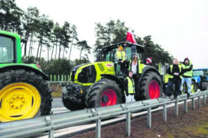 Polish farmers block Ukraine’s border as they intensify protests against non-EU imports