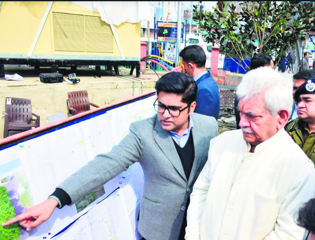 LG inspects progress of Balidan Stambh in Srinagar