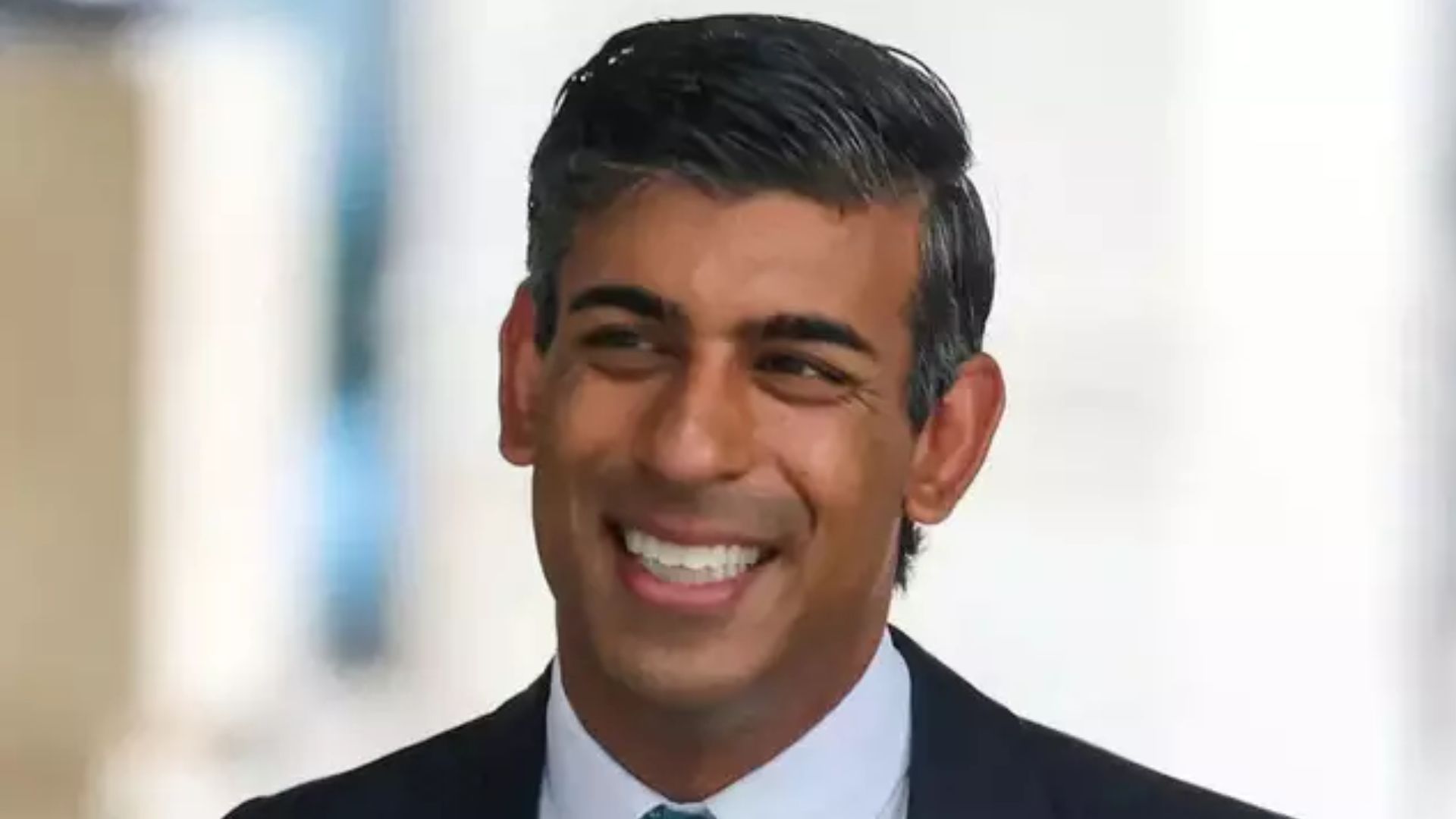 Rishi Sunak paid effective tax rate of 23% on £2.2m income last year