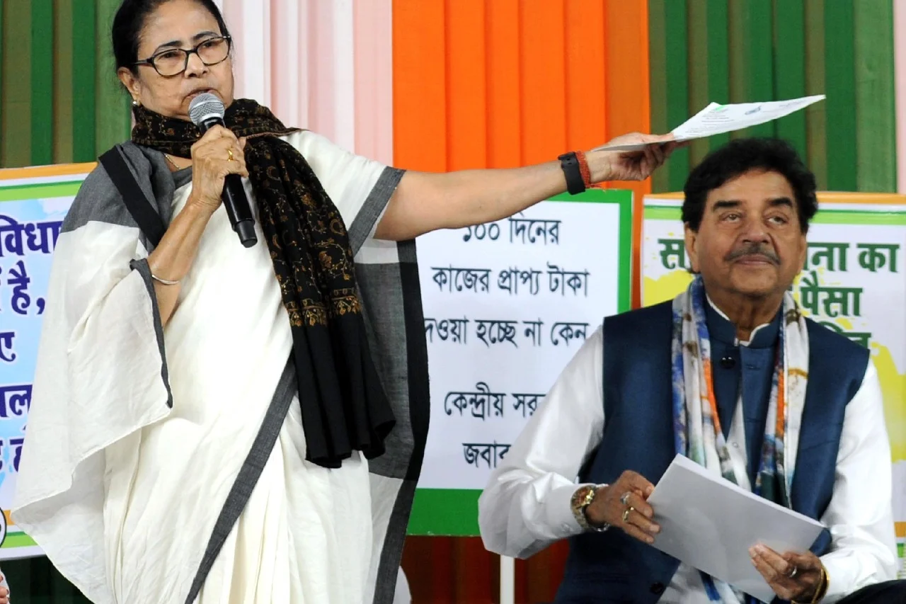 Doubt if Congress will win even 40 LS seats: Mamata