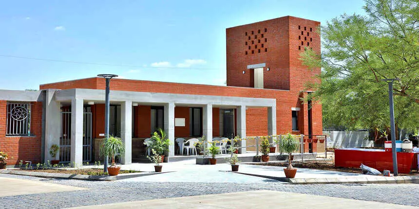 IIT-Gandhi Nagar offers e-Masters degree in data science