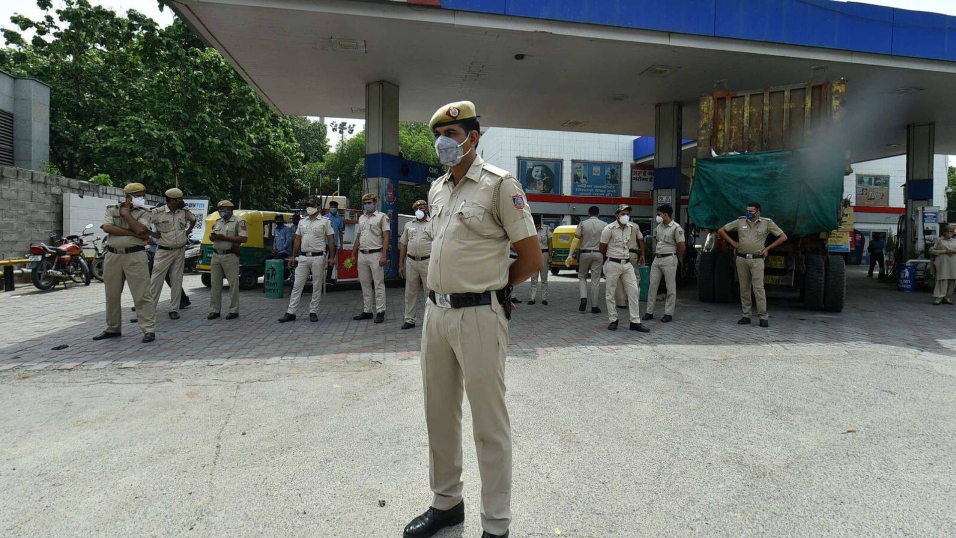 Delhi: Police Holds Mock Drill At Connaught Place