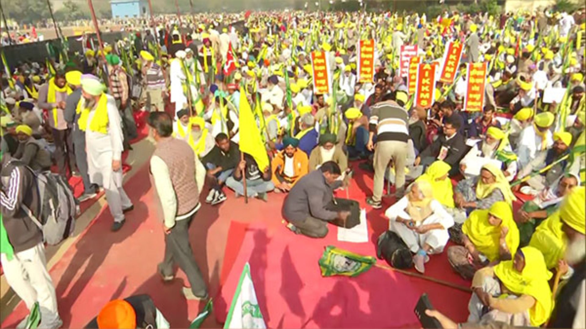 Farmers Convene at Ramleela Maidan in New Delhi for ‘Kisan Mazdoor Mahapanchayat’ Today