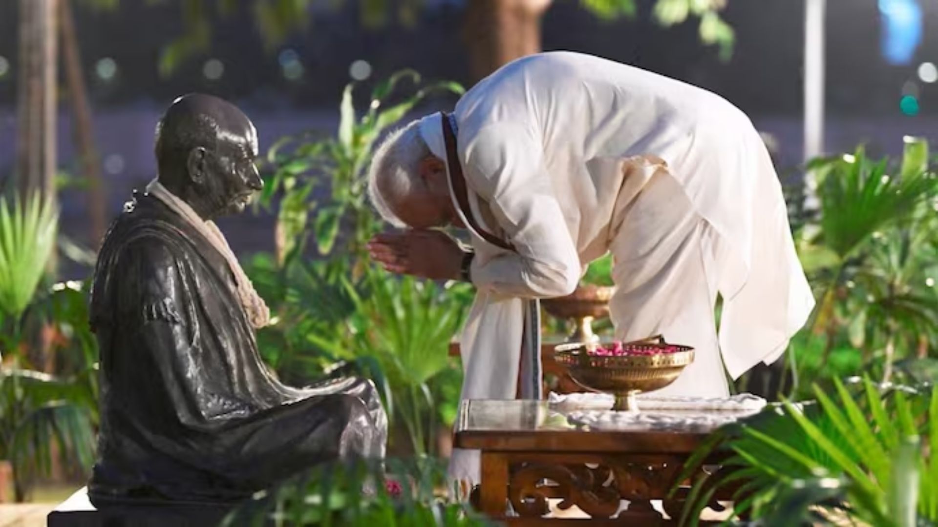 “Restoration of Sabarmati Ashram manifests our commitment,” PM Modi pays tribute to Mahatma Gandhi
