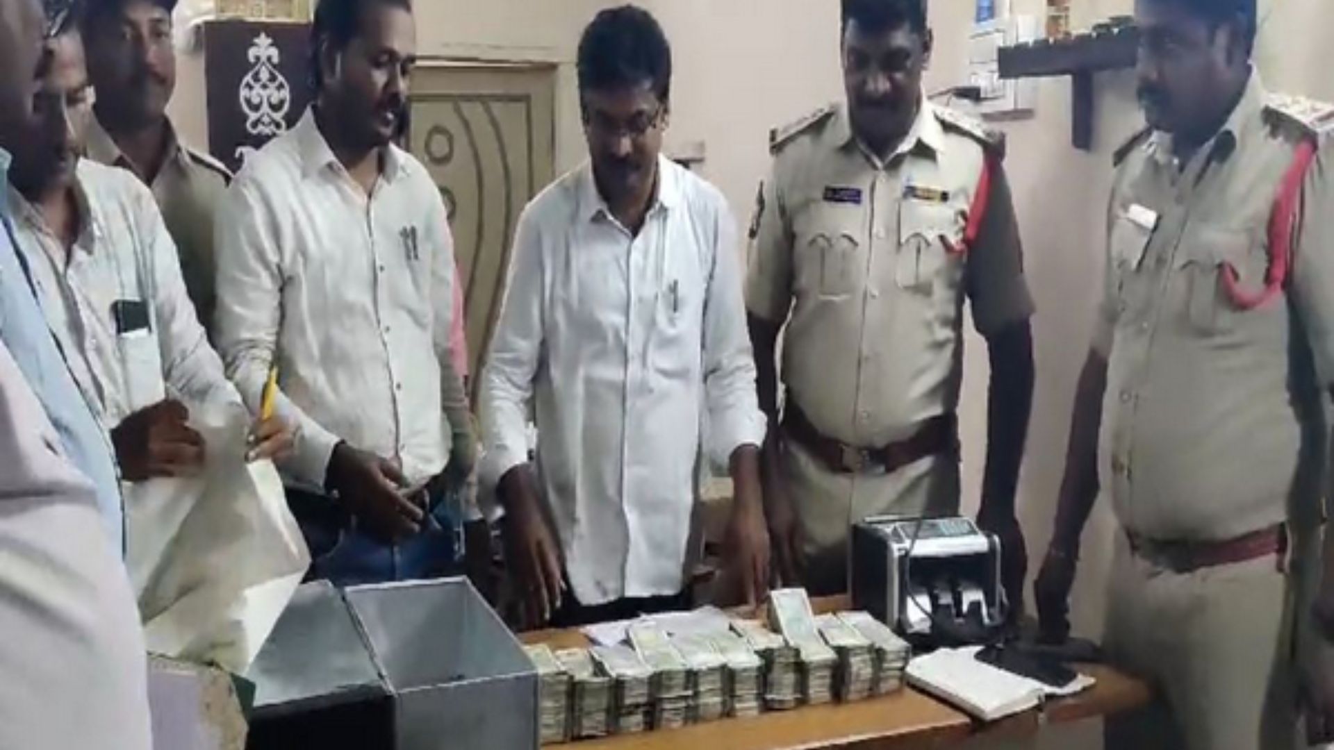 Andhra Police seize over Rs 24.87 lakh unaccounted cash in Prakasam