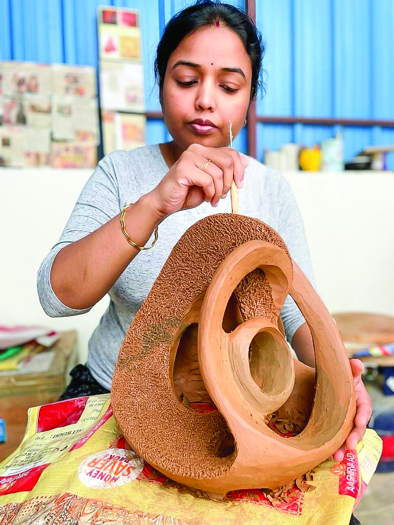 Aarti Gupta Bhadauria: A master sculptor breathing life into terracotta
