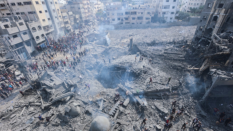 Israel strikes Gaza Amid Tensions of an Iranian Attack