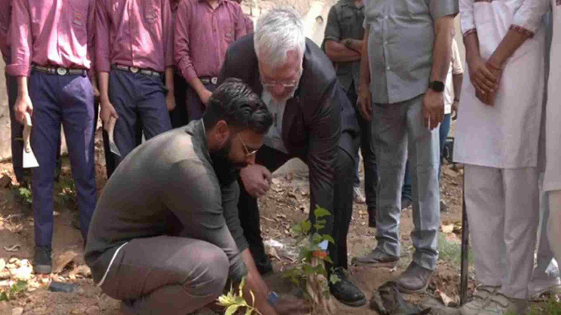 Israel Envoy Joins Plantation Drive in Delhi on World Earth Day