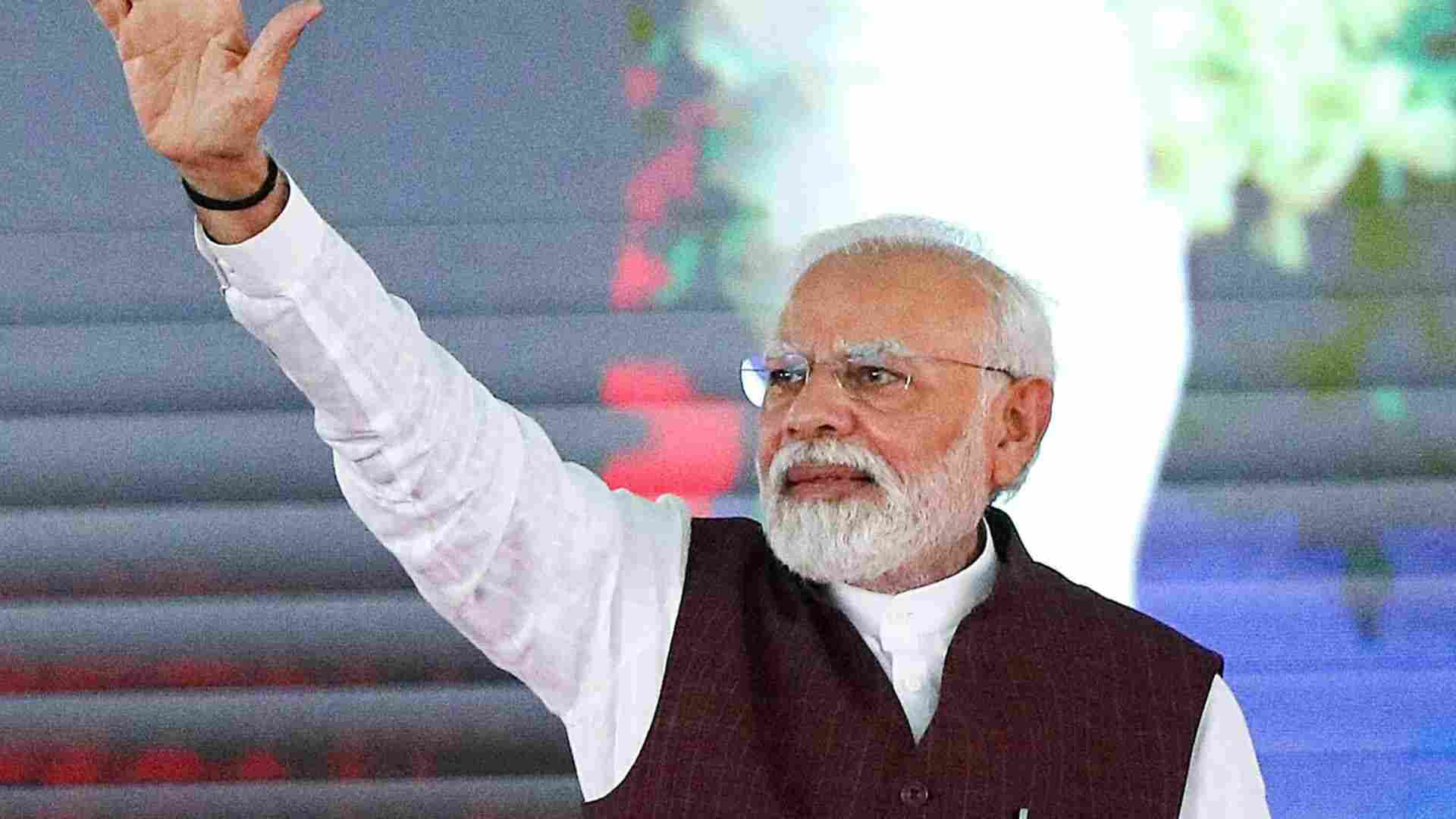 PM Modi’s ‘guarantee’ in Karnataka: “Na thakunga, Na rukunga, Na jhukunga”