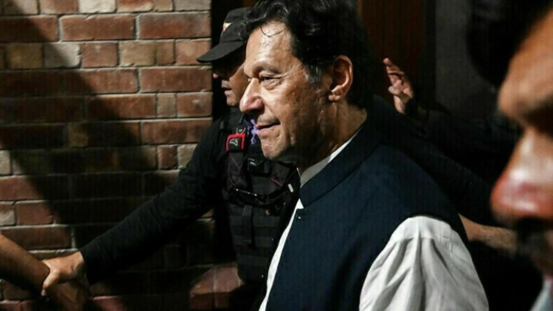 Imran Khan: PTI Leaders in Contact with Establishment