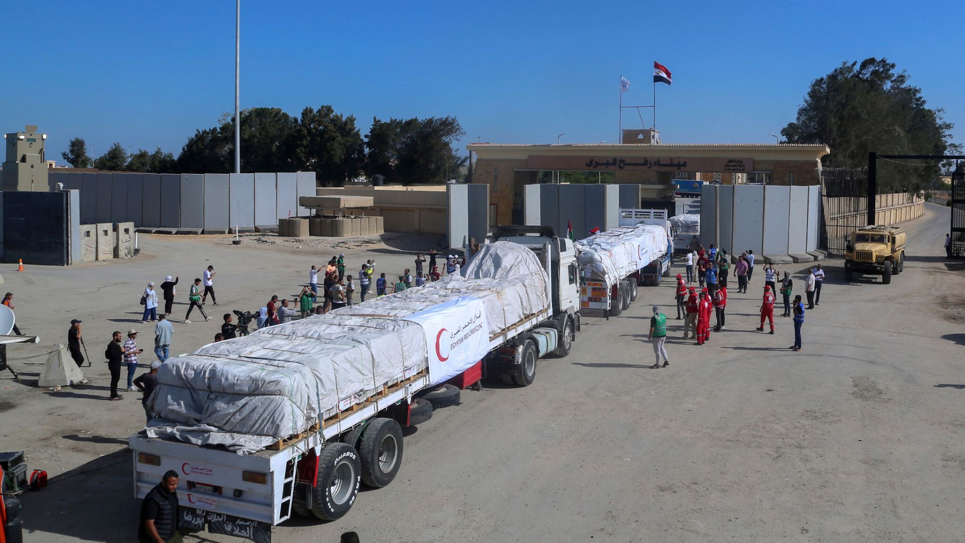 Israeli Officials: Gaza sees record number of Humanitarian aid trucks