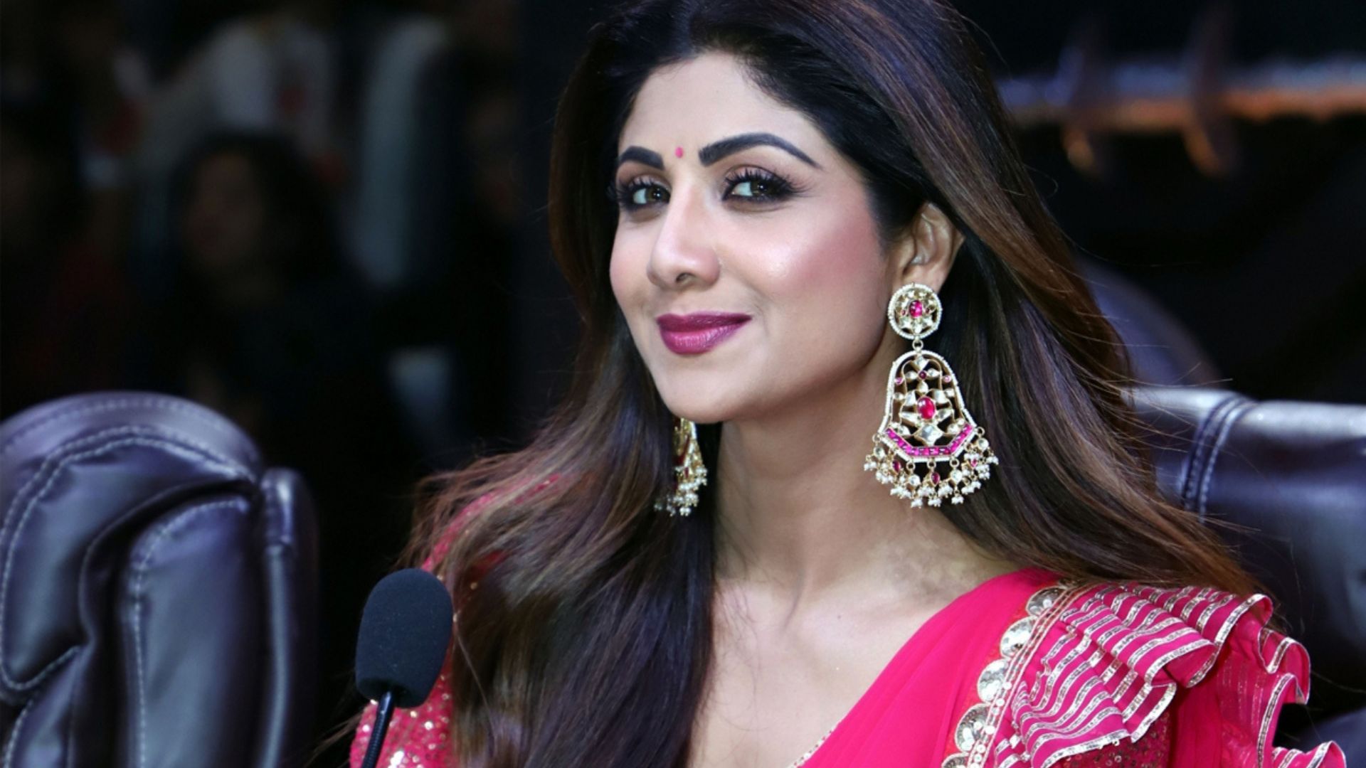 Shilpa Shetty Starts April with a Fitness Bang: Shares Workout Video on Insta