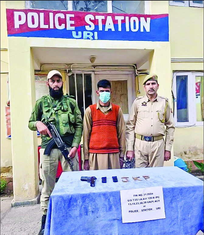 Terrorist associate of LeT arrested in Baramulla; arms and ammunition recovered