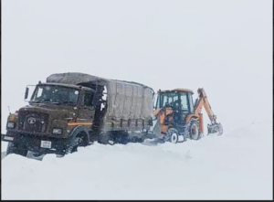 Border Roads Organisation’s Project Himank rescues stranded ITBP vehicles in Ladakh