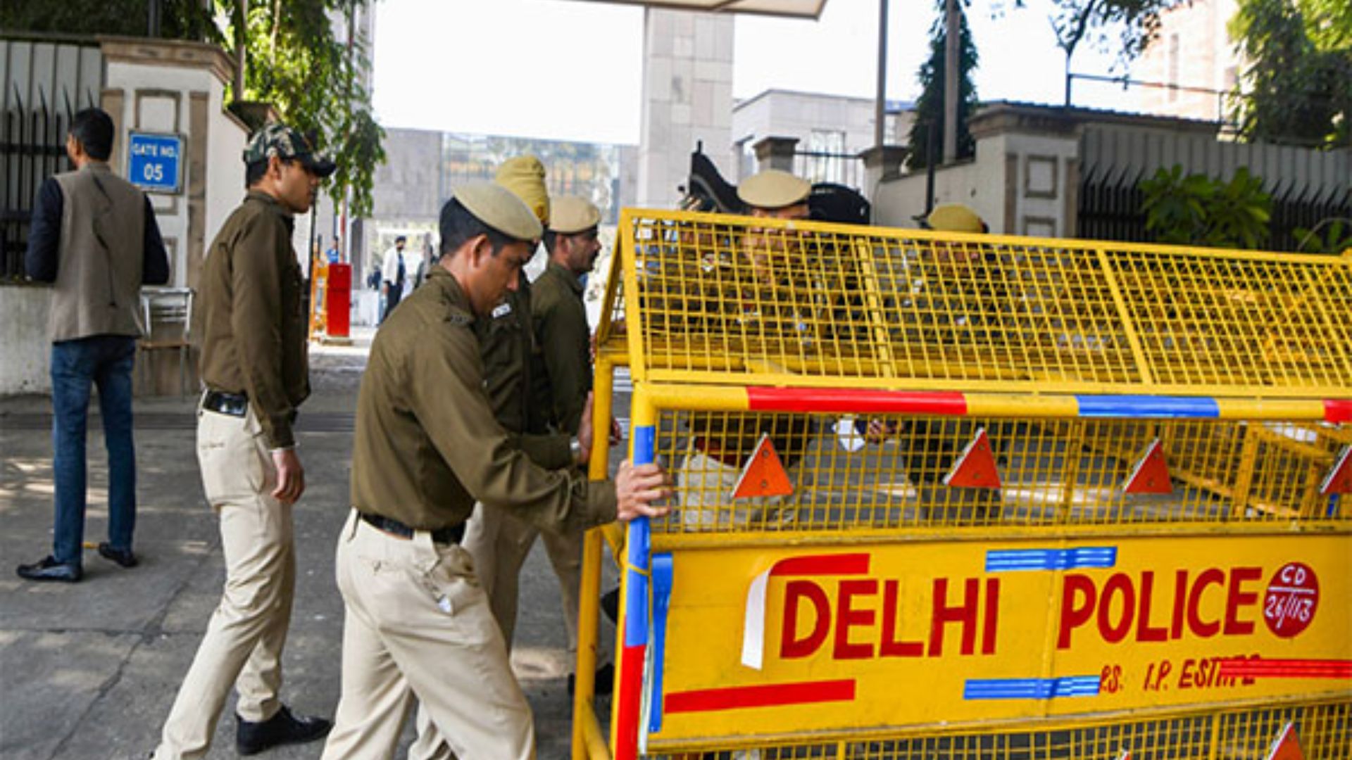 Delhi Police crackdown on criminals ahead of Lok Sabha polls; 264 booked