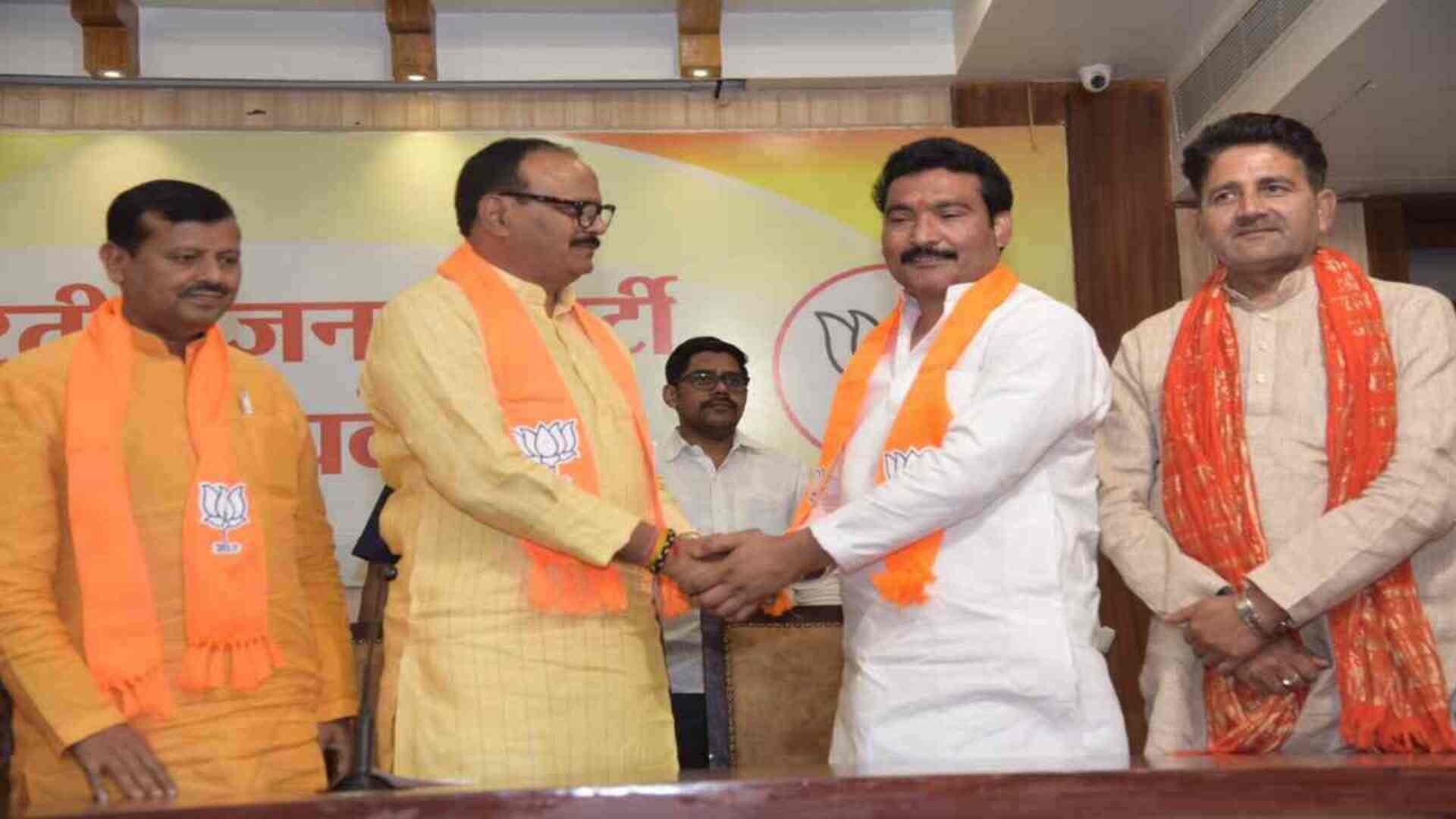 Former SP leader Sanjeev Katiyar joins BJP