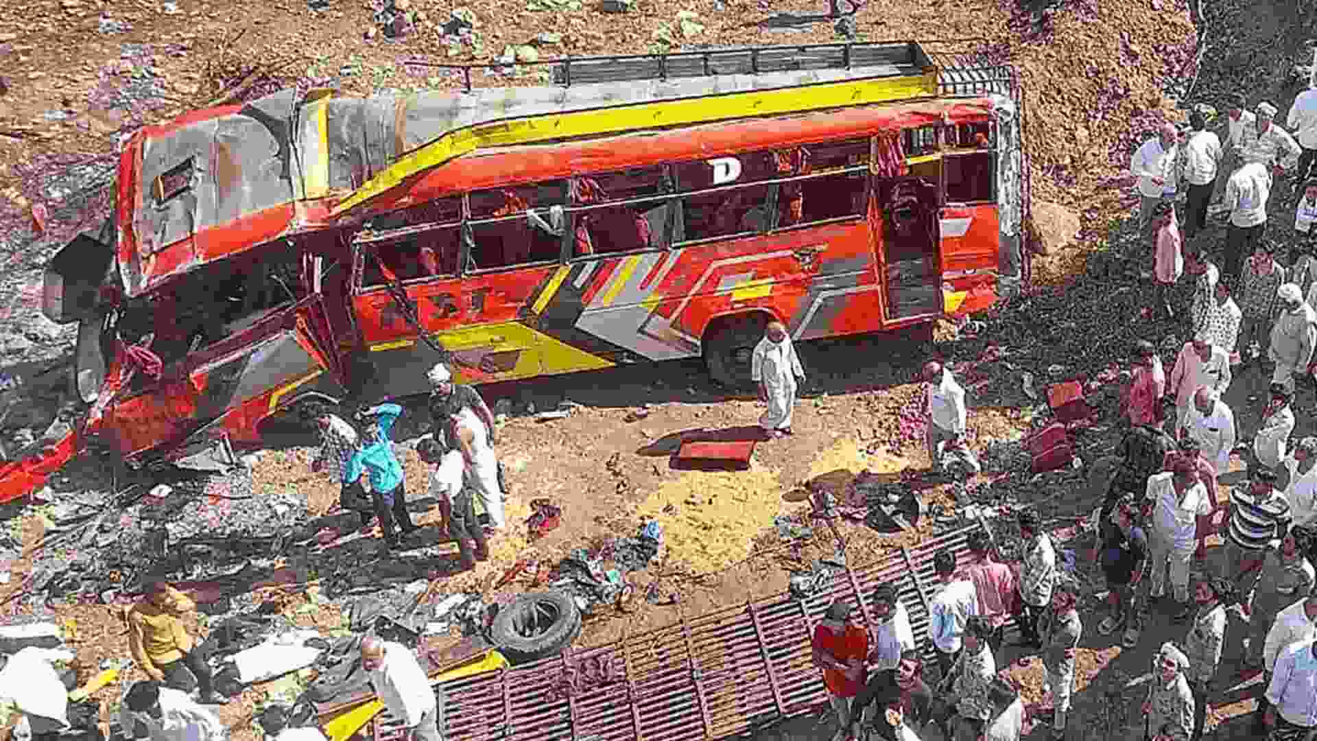 Bus Accident in Madhya Pradesh Leaves Several Injured