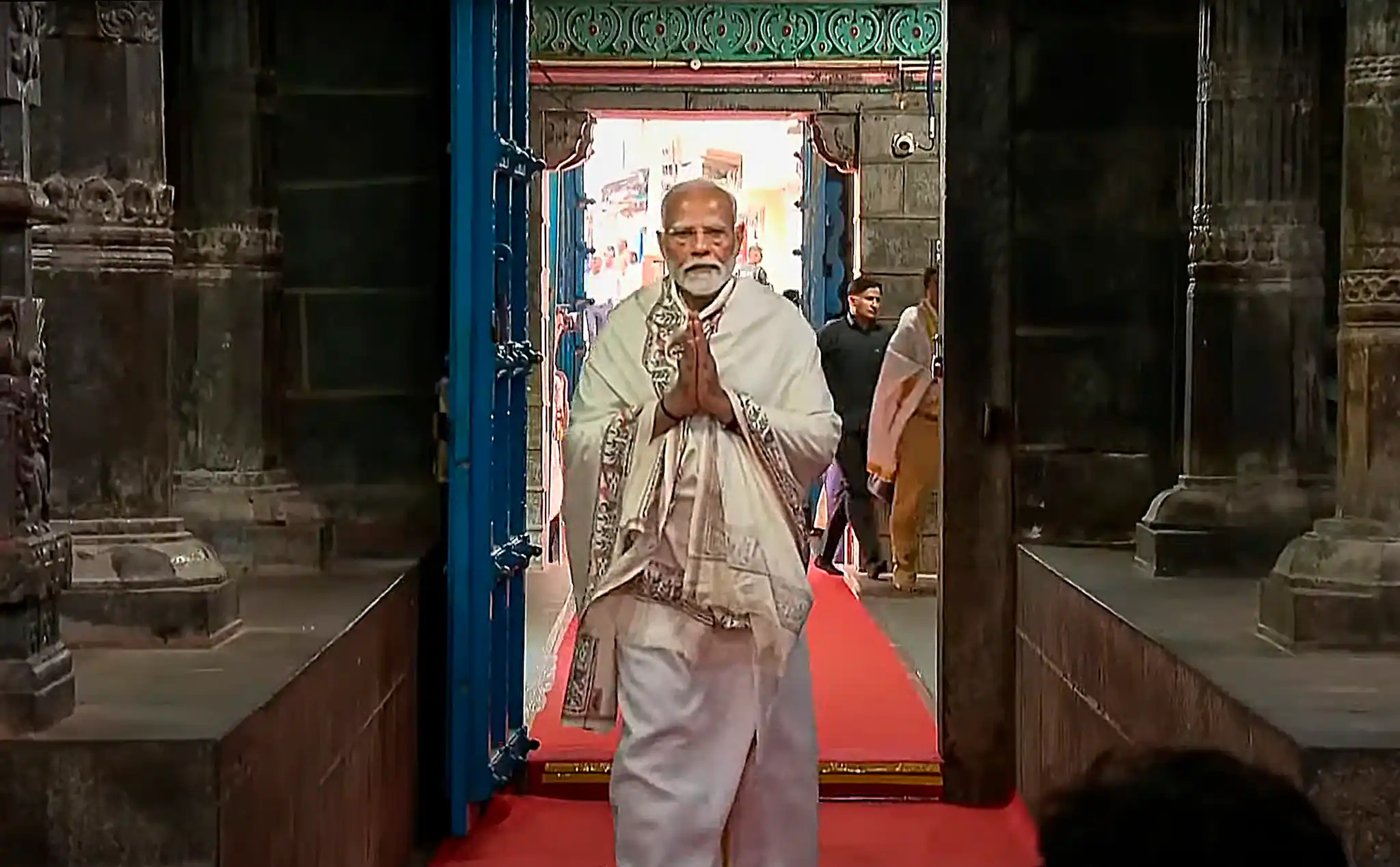 PM Modi Arrives in Kanyakumari's Vivekananda Memorial for Meditation Session