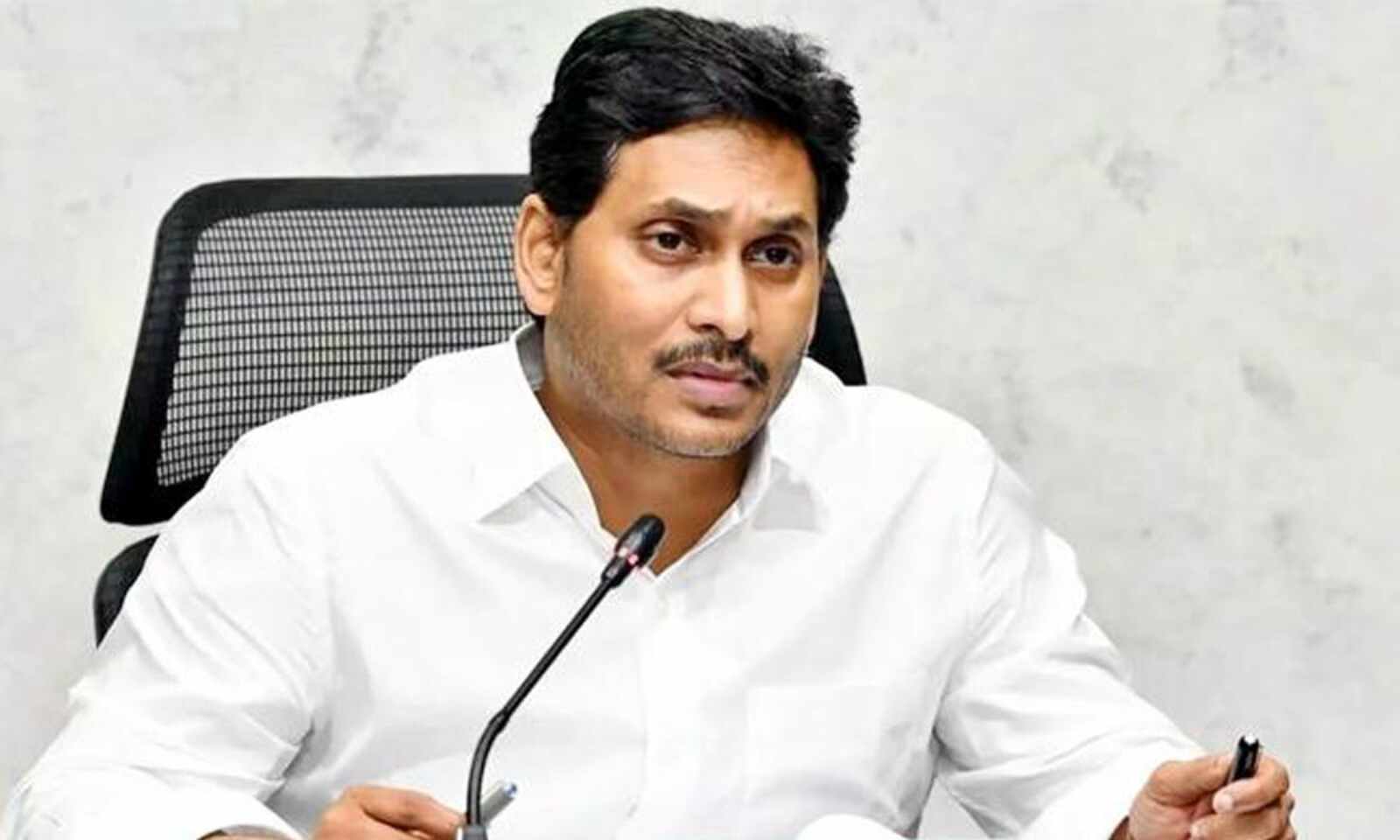 Lok Sabha Elections Phase 4:  Andhra CM Jagan Mohan Reddy Urges Voters “Choose Governance for a Brighter Future”