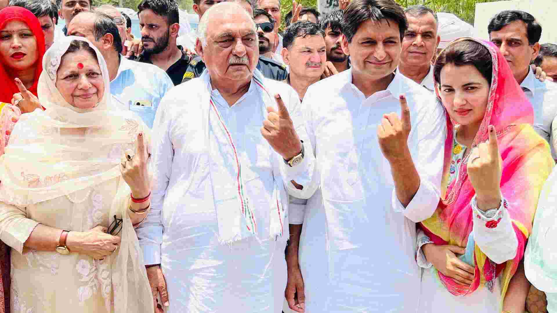 Lok Sabha Elections 2024 Phase 6: Congress Candidate Deepender Singh Hooda Votes In Rohtak