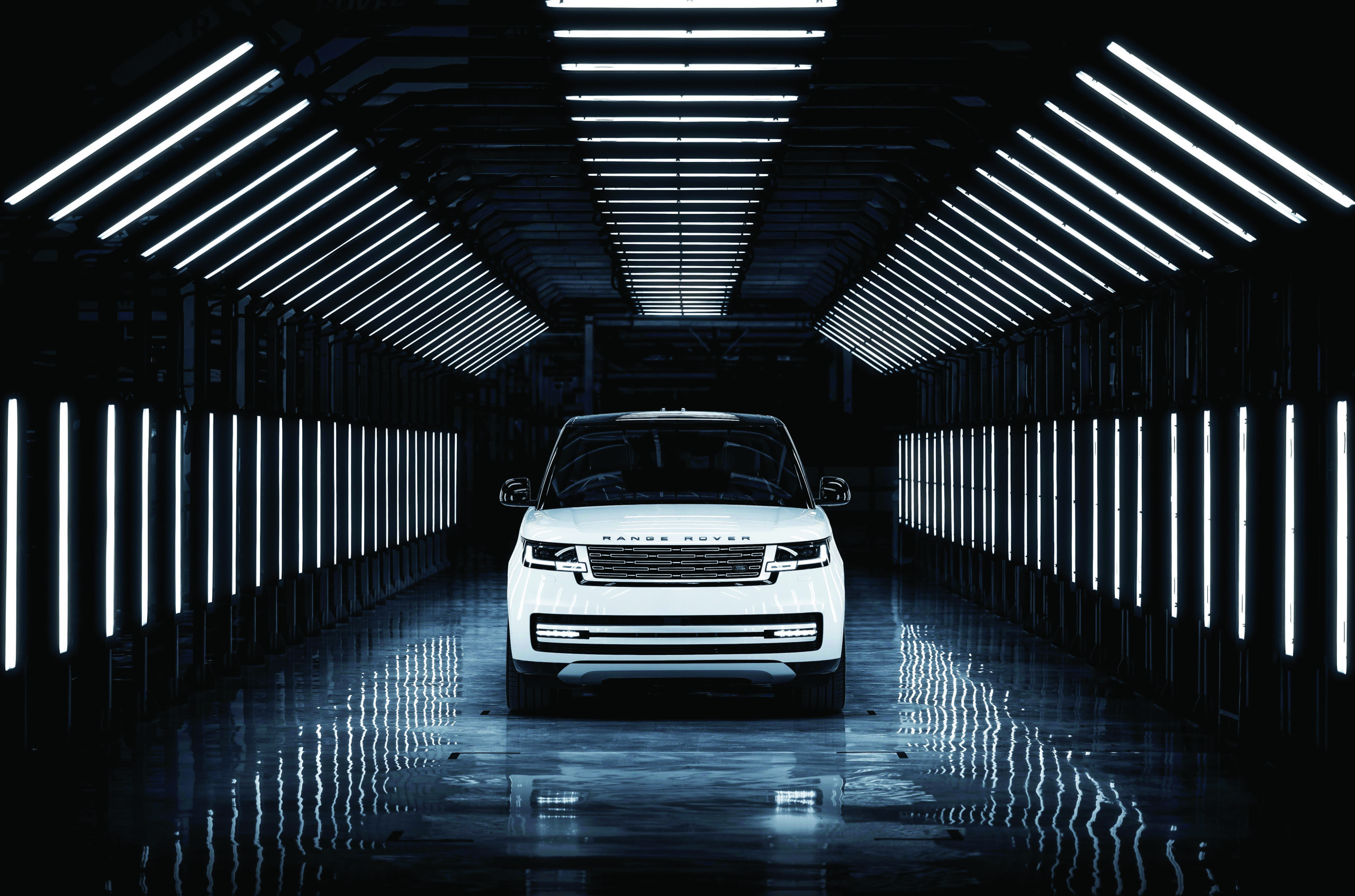 Range rover and RR Sport now assembled in india get massive price cuts!