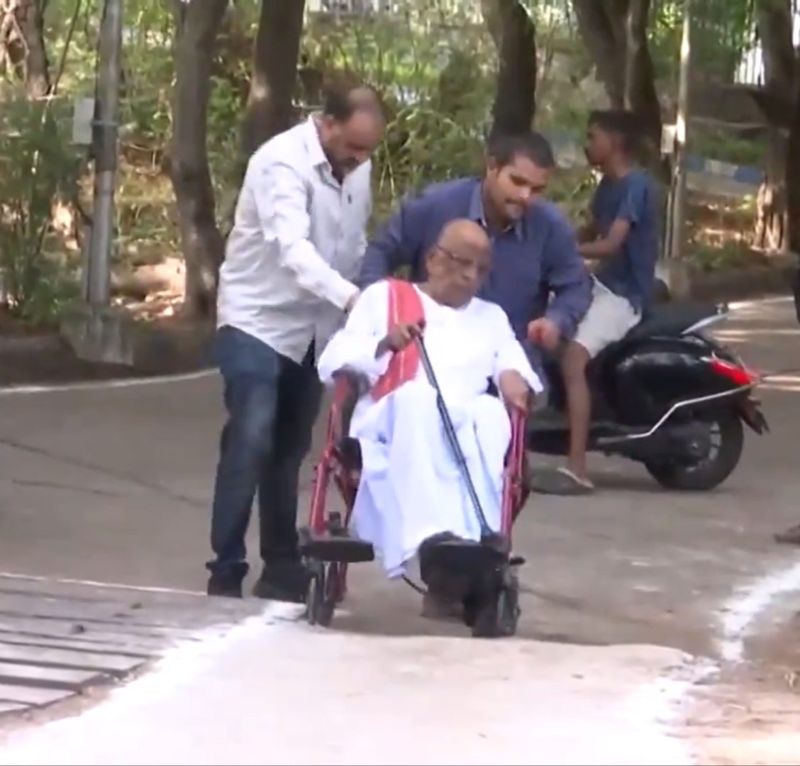 Lok Sabha Elections 2024 Phase 4: Wheelchair-bound  Senior Citizen Voter Casts Vote In Hyderabad