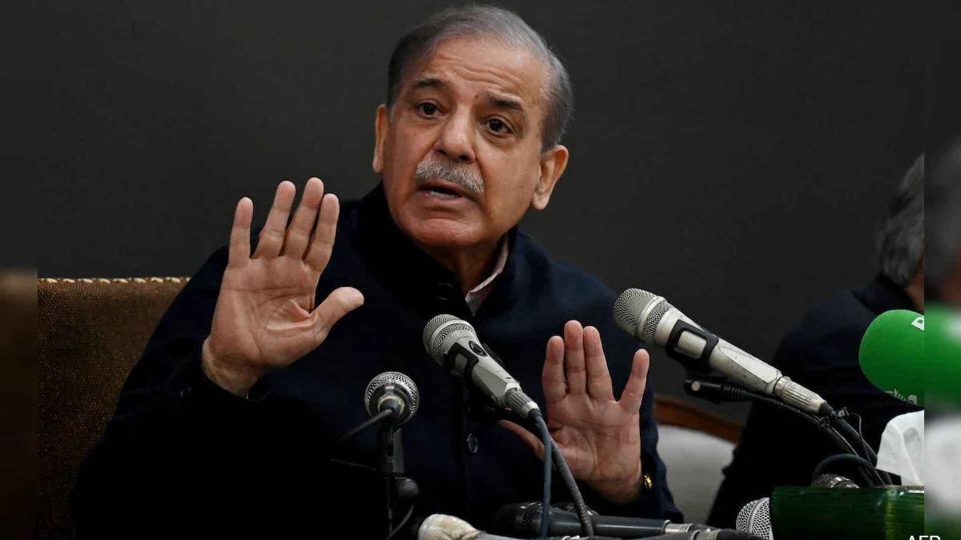 Pakistan PM Shehbaz Sharif Calls Urgent Meeting to Address Power Outages