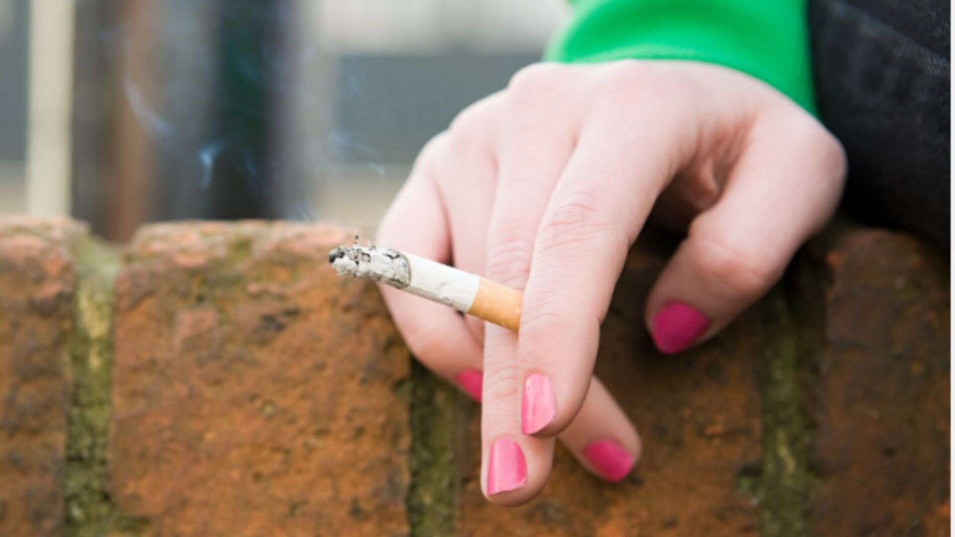 Smoking Among Teen Girls Surges Two-Fold, Says Tobacco Reports