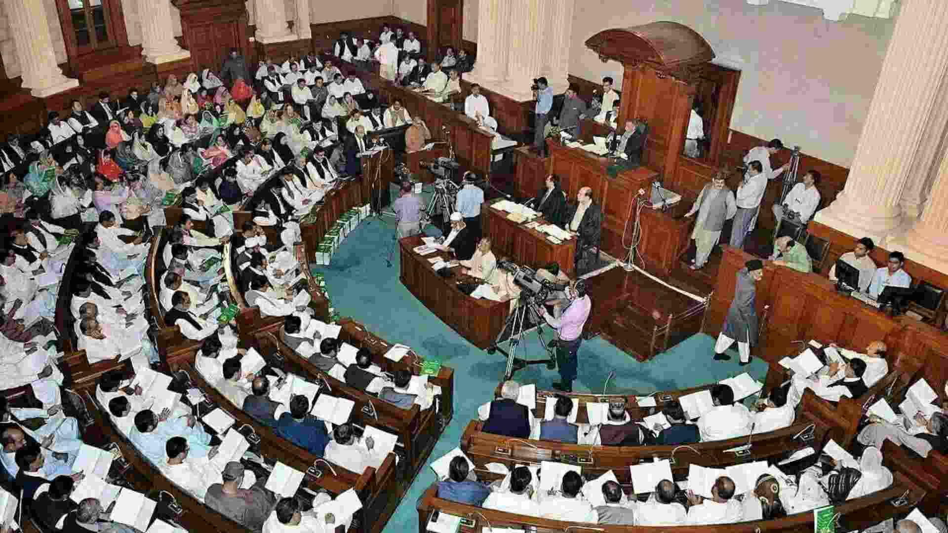 Pak: Punjab Parliament Passes ‘Defamation Bill 2024’ Amidst Opposition Protests