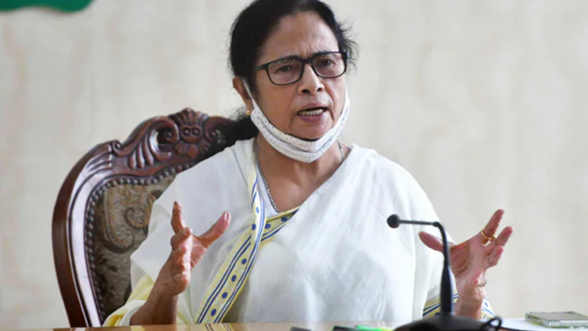 Enraged Mamata reads out riot act to party leaders, babus