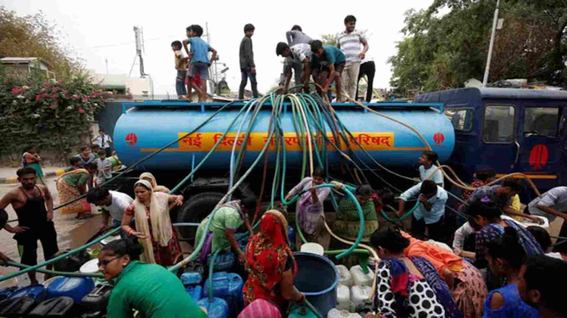 Delhi Water Crisis: Delhiites Suffer Long Queues for Essential Supply