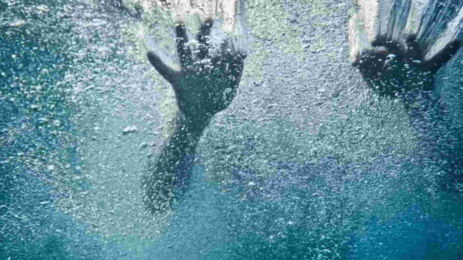 Jharkhand Teen Attempts 100 ft. Dive Into Lake To Make Instagram Reel, Dies