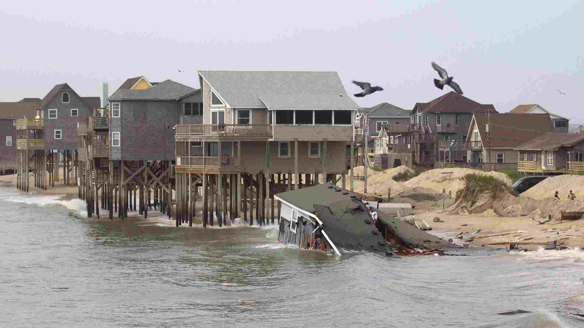 6th House Collapse Into Atlantic Ocean ALong North Carolina's Coast