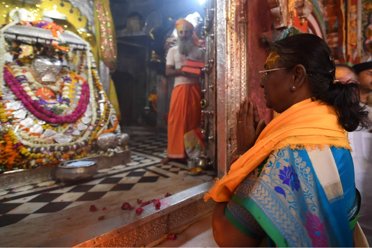 President Droupadi Murmu Offers Prayers at Ram Temple in Ayodhya