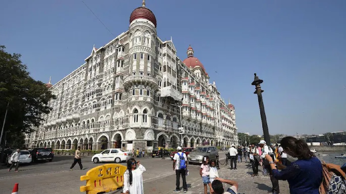Bomb Threat: Mumbai Police Receives Threat Call to Blow up Taj Hotel, Airport