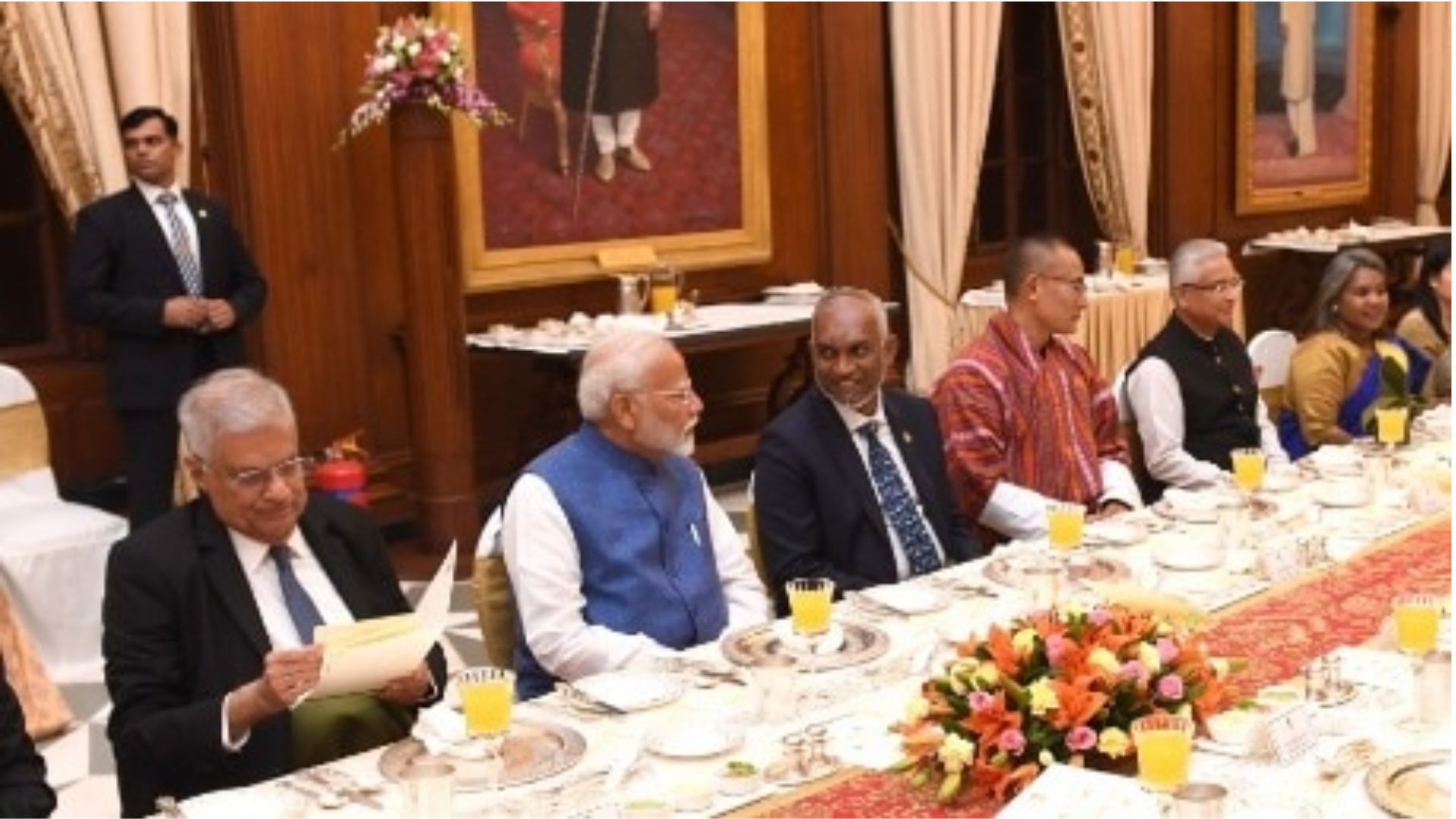 PM Modi Shares Table with Maldives’ President Muizzu At Presidential Banquet