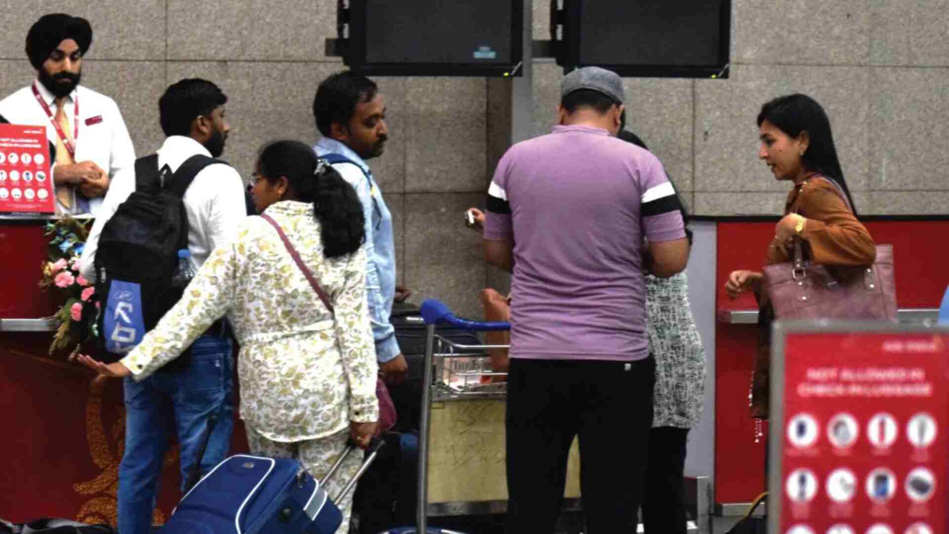 Delhi Airport, DMRC to Introduce Baggage Drop-off Service For International Travellers