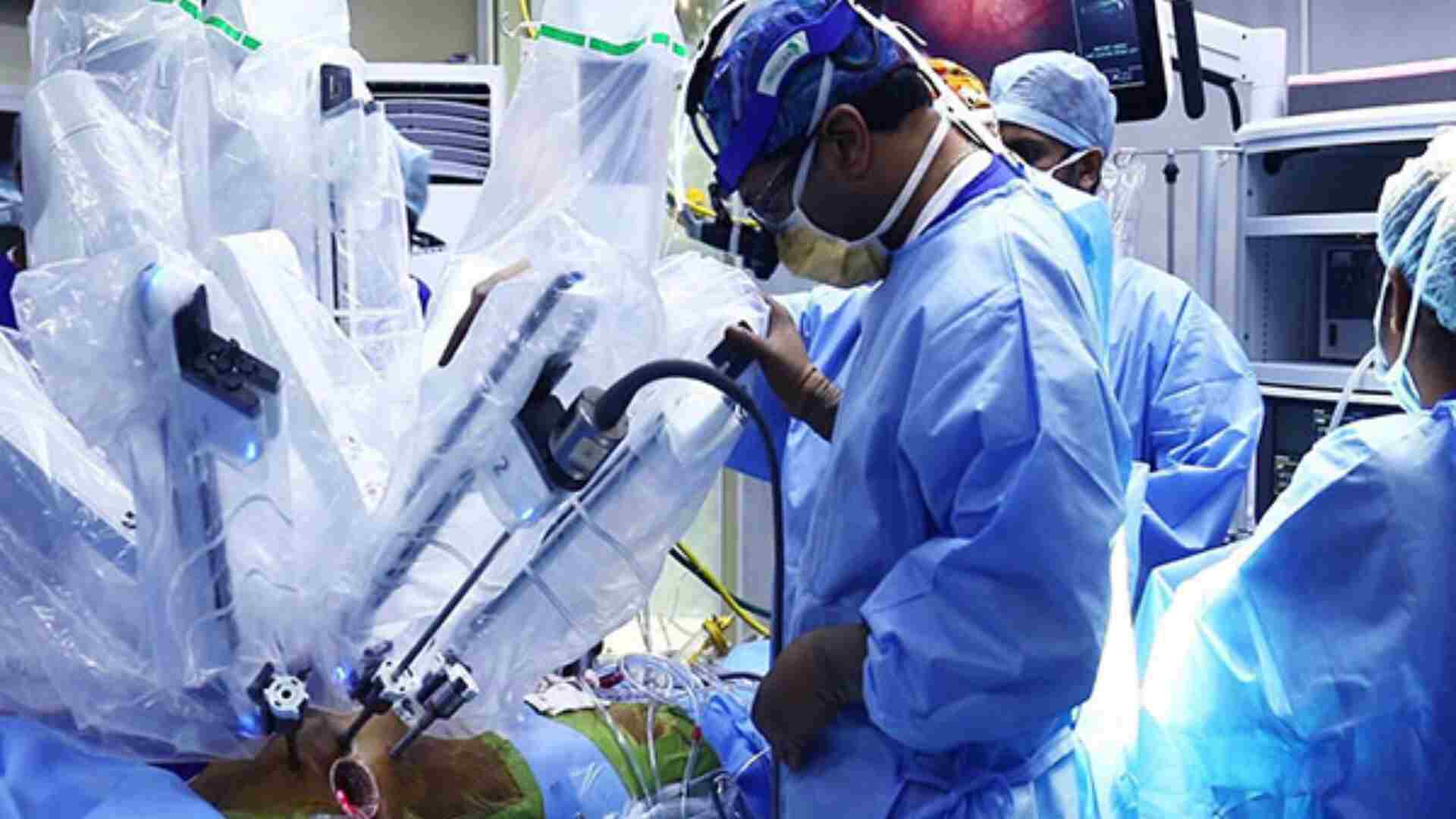 Indian Doctors Save Yemeni Patient’s Life By Conducting Lifesaving Robotic Procedure
